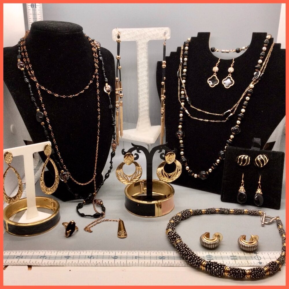 Black & Goldz Lot, 15 pc